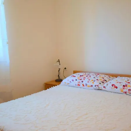 Apartment In Njivice/insel Krk 13276 Njivice