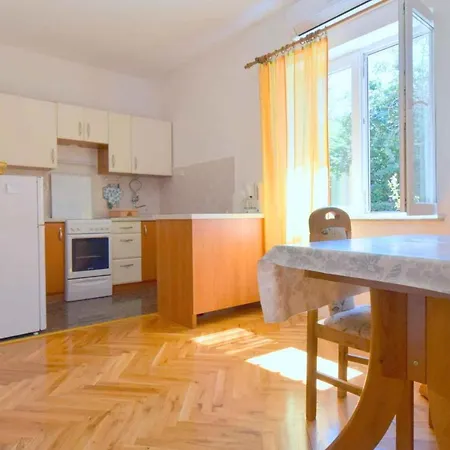 Apartment In Njivice/insel Krk 13276